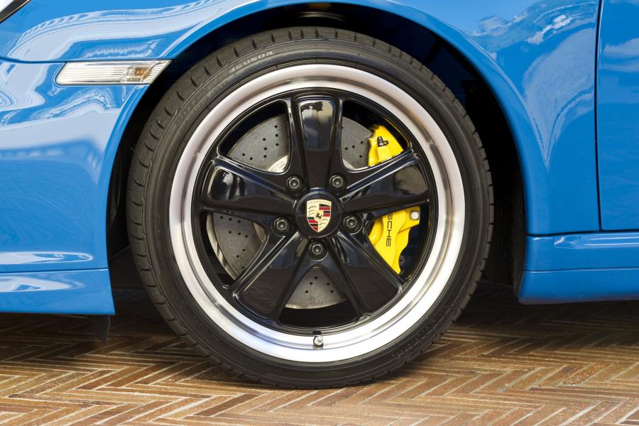  Porsche 911 Carrera Speedster 2011 года  (фото 10 из 108)